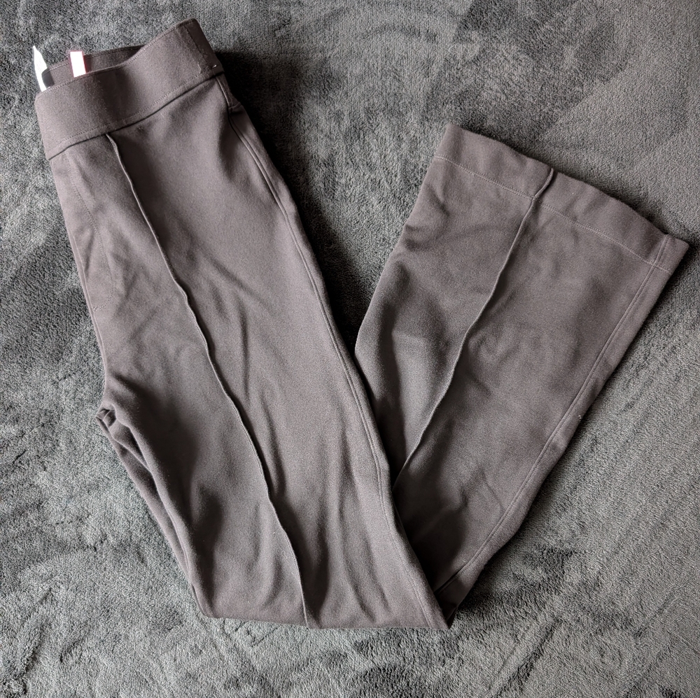 Modern Ambition High Rise Flare Pintuck Black Ponte Pull On Trousers Pants Sz M image 3